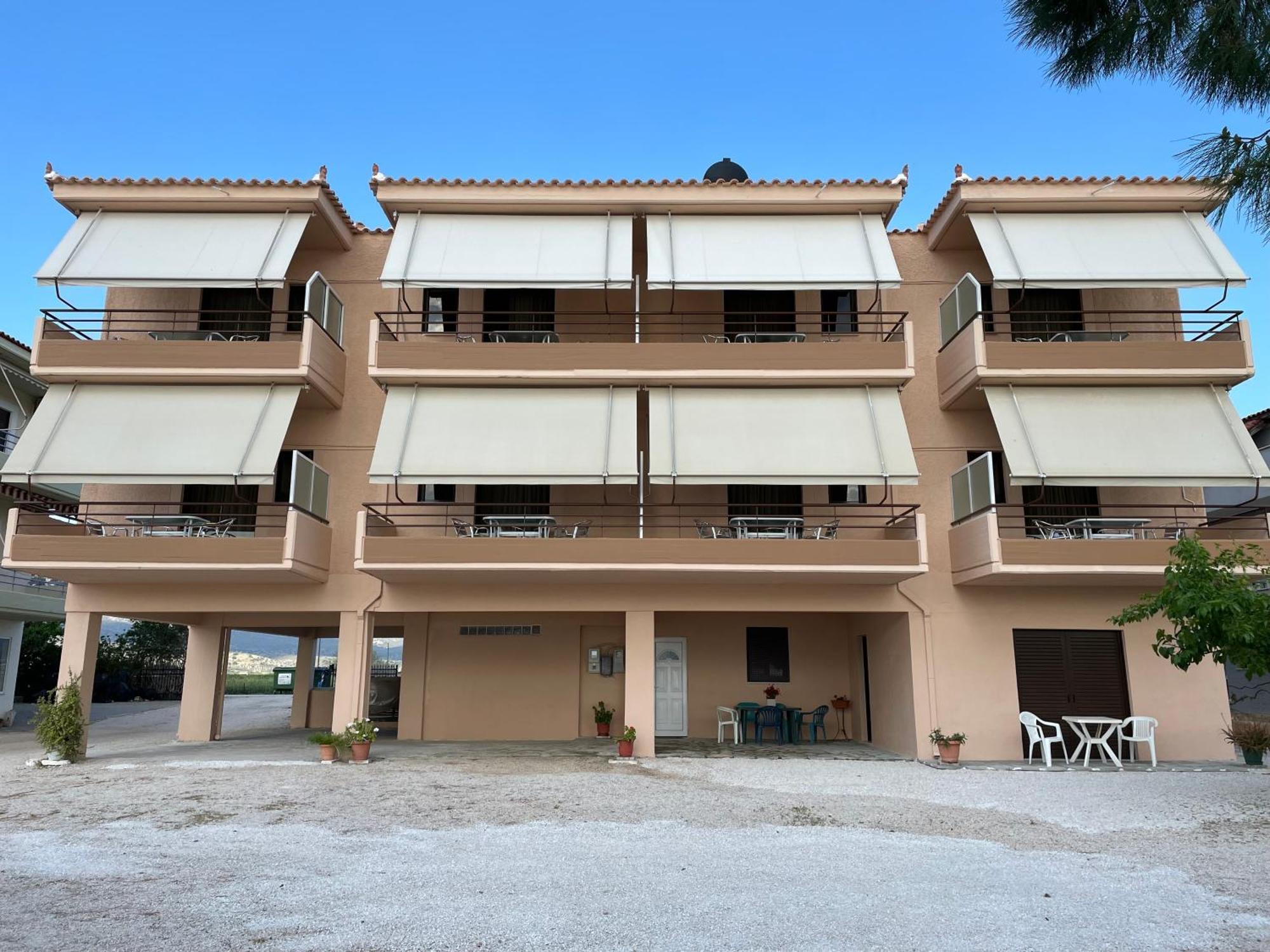Finikas Íria Exterior foto