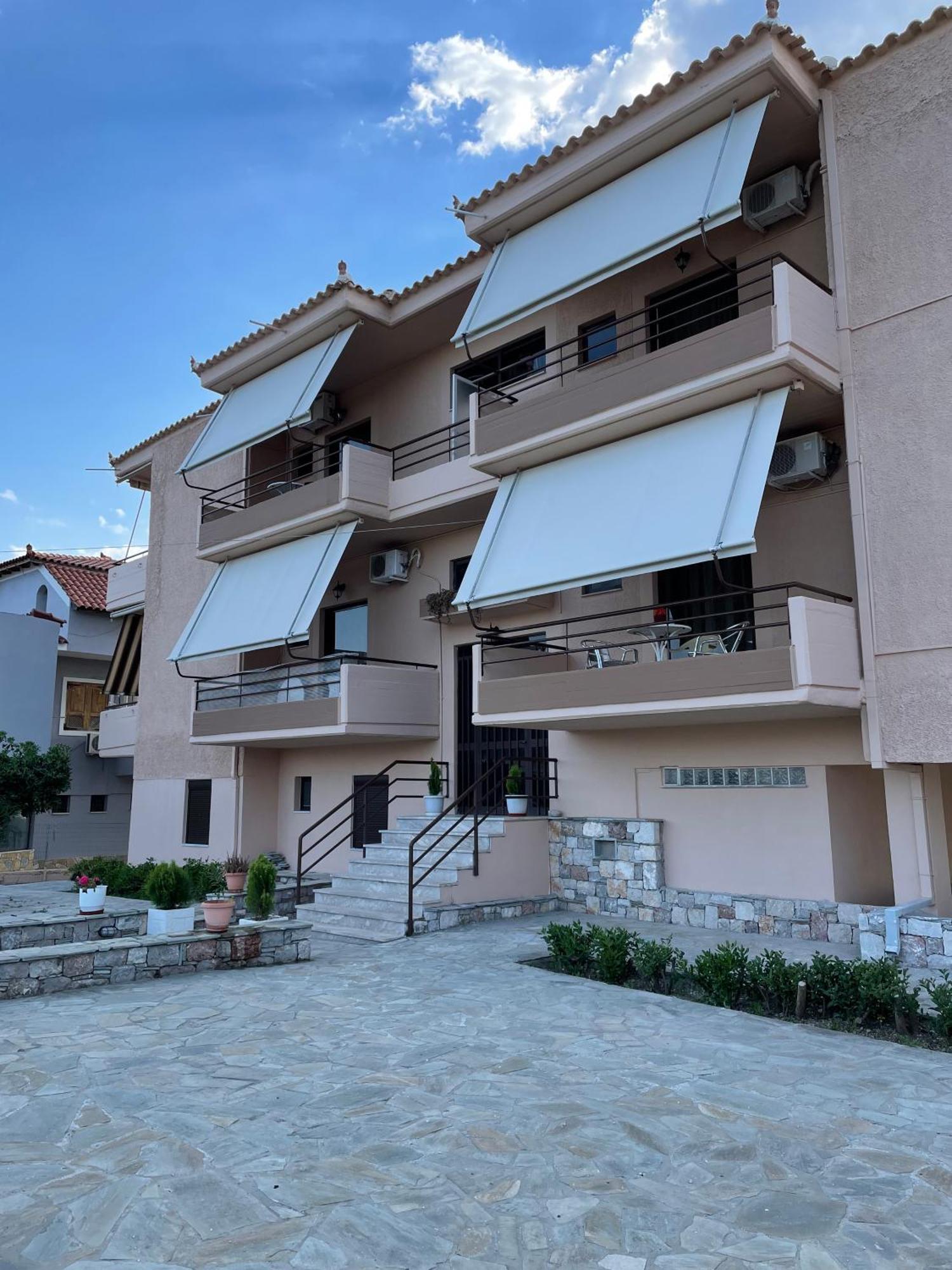 Finikas Íria Exterior foto